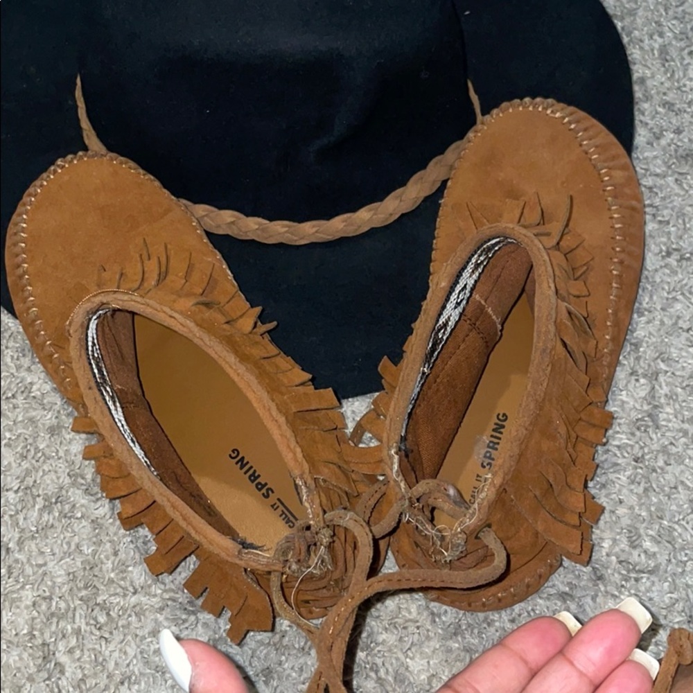 Moccasins - Picture 2 of 7